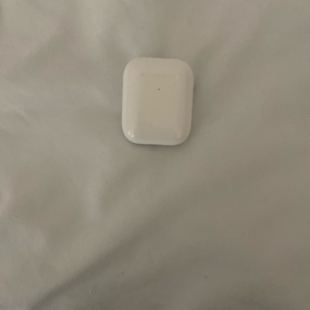 White Wireless Earbuds Case